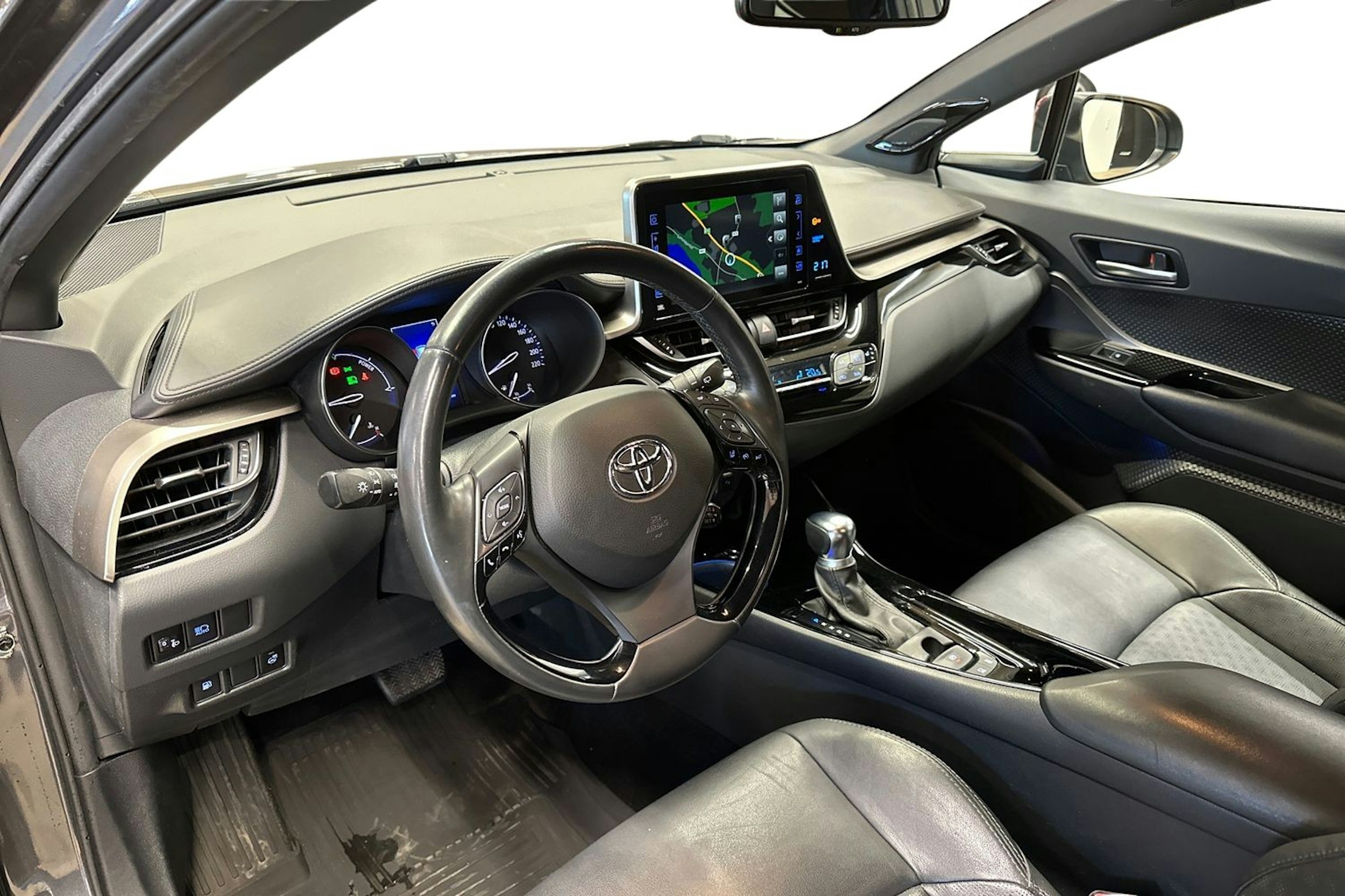 harmaa Toyota C-HR 2019 kuva 7.
