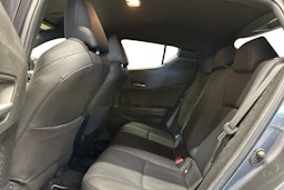harmaa Toyota C-HR 2019 kuva 10.
