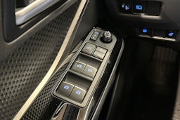 harmaa Toyota C-HR 2019 kuva 28.