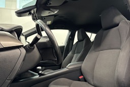 Harmaa Toyota C-HR 2019 kuva 15.