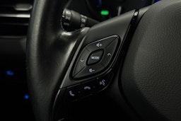 Harmaa Toyota C-HR 2019 kuva 19.