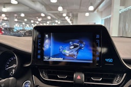 Harmaa Toyota C-HR 2019 kuva 26.