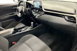 harmaa Toyota C-HR 2019 kuva 17.