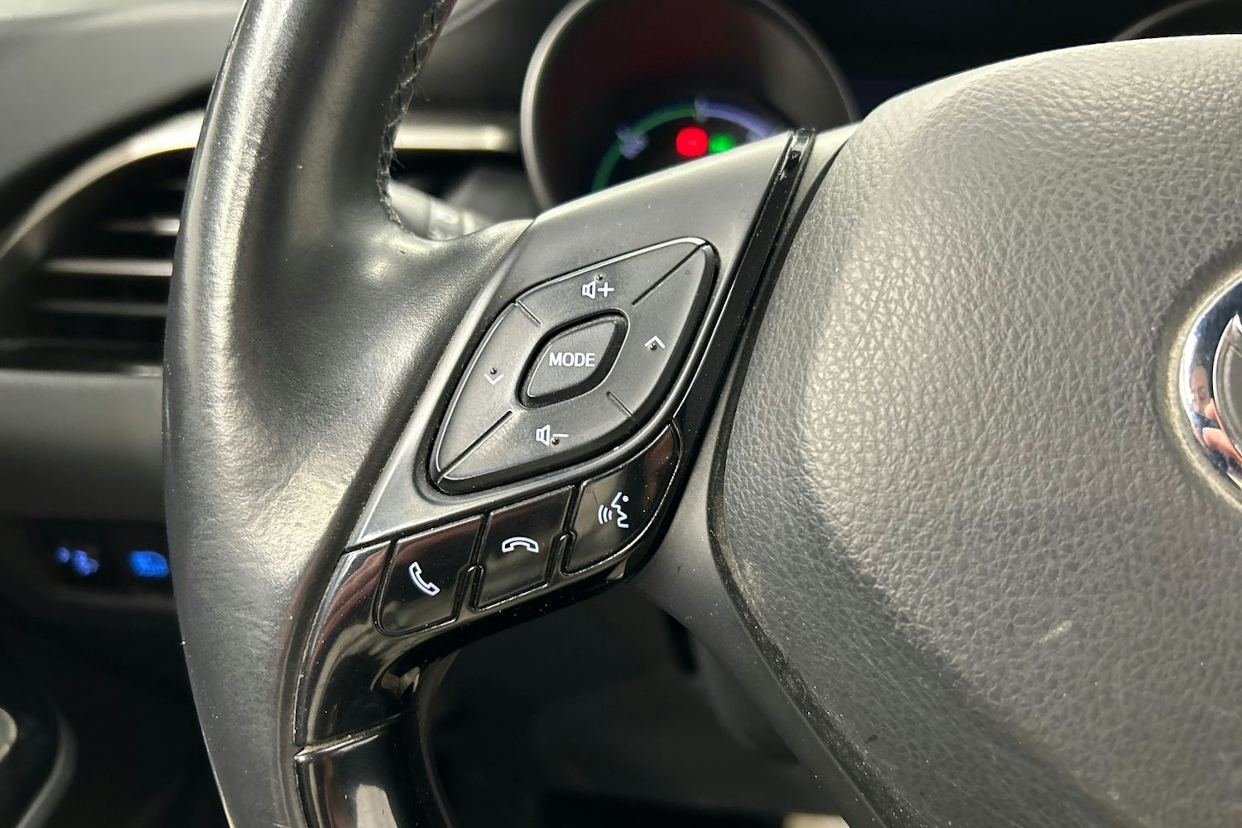 harmaa Toyota C-HR 2019 kuva 23.