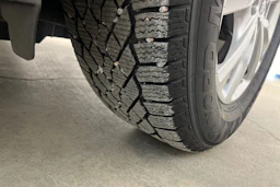 met. musta Toyota C-HR 2019 kuva 10.