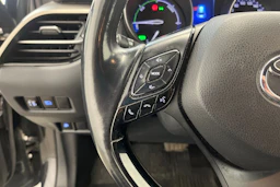 met. musta Toyota C-HR 2019 kuva 13.