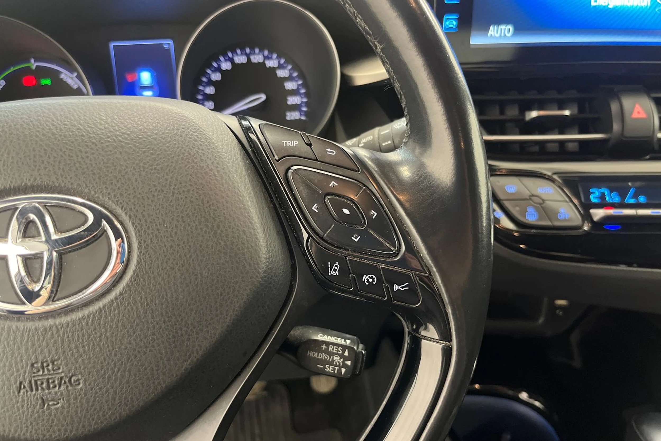 met. musta Toyota C-HR 2019 kuva 14.