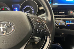 met. musta Toyota C-HR 2019 kuva 14.