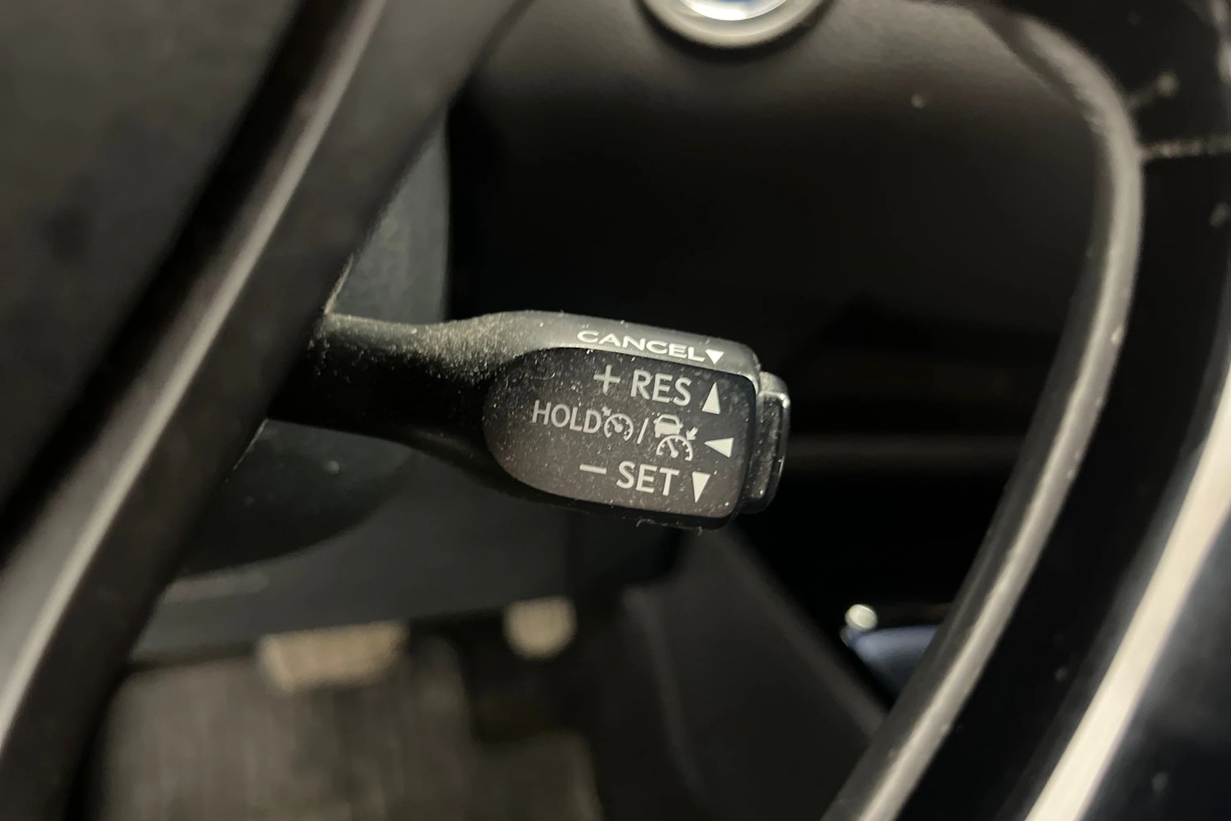 met. musta Toyota C-HR 2019 kuva 18.