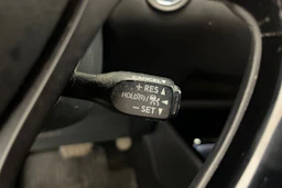 met. musta Toyota C-HR 2019 kuva 18.