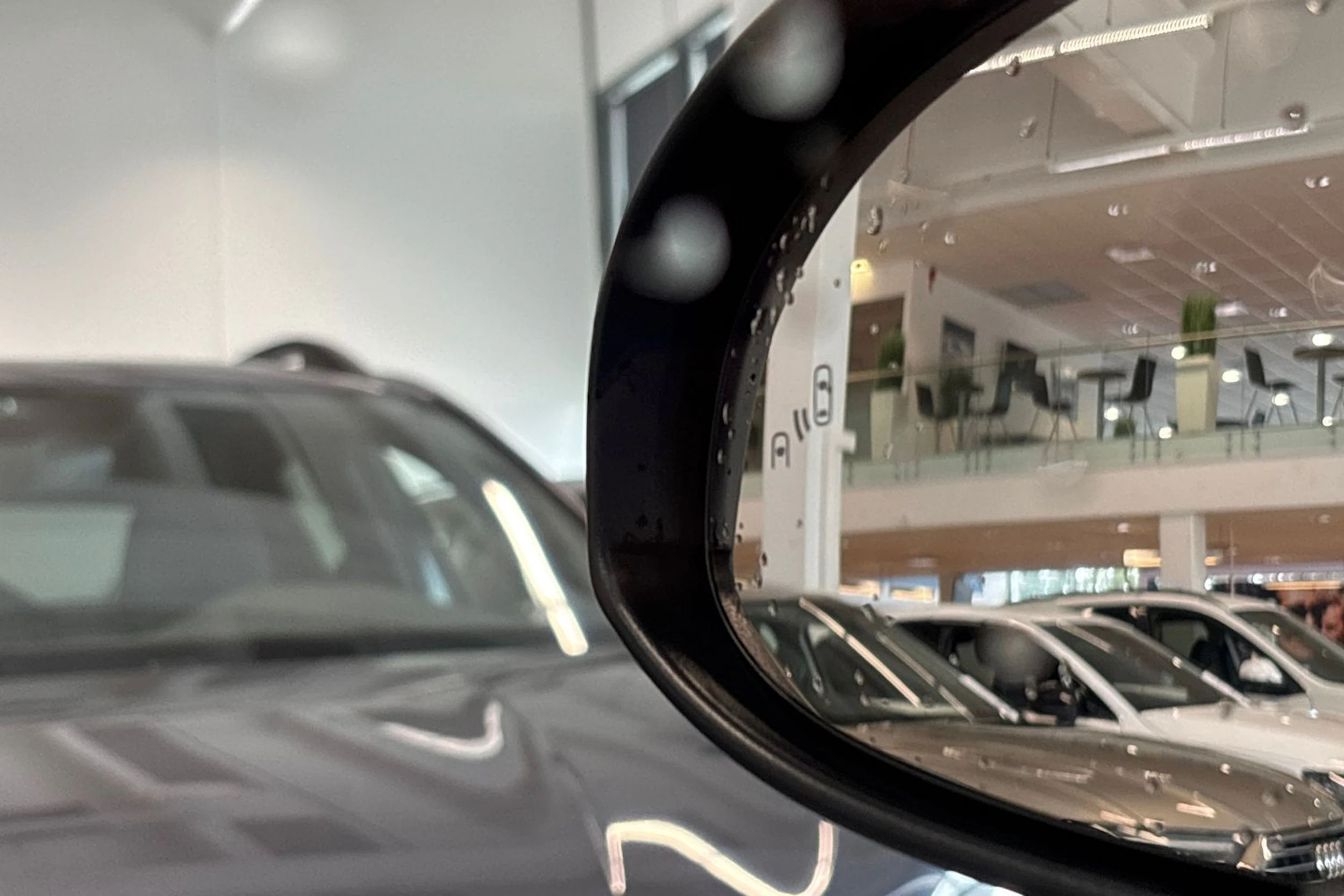 sininen Toyota C-HR 2019 kuva 7.