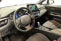 valkoinen Toyota C-HR 2019 kuva 7.