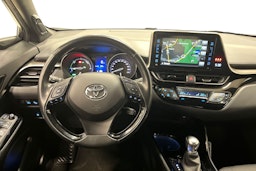 valkoinen Toyota C-HR 2019 kuva 9.