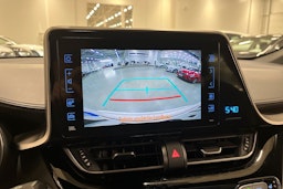 valkoinen Toyota C-HR 2019 kuva 22.