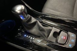 valkoinen Toyota C-HR 2019 kuva 27.