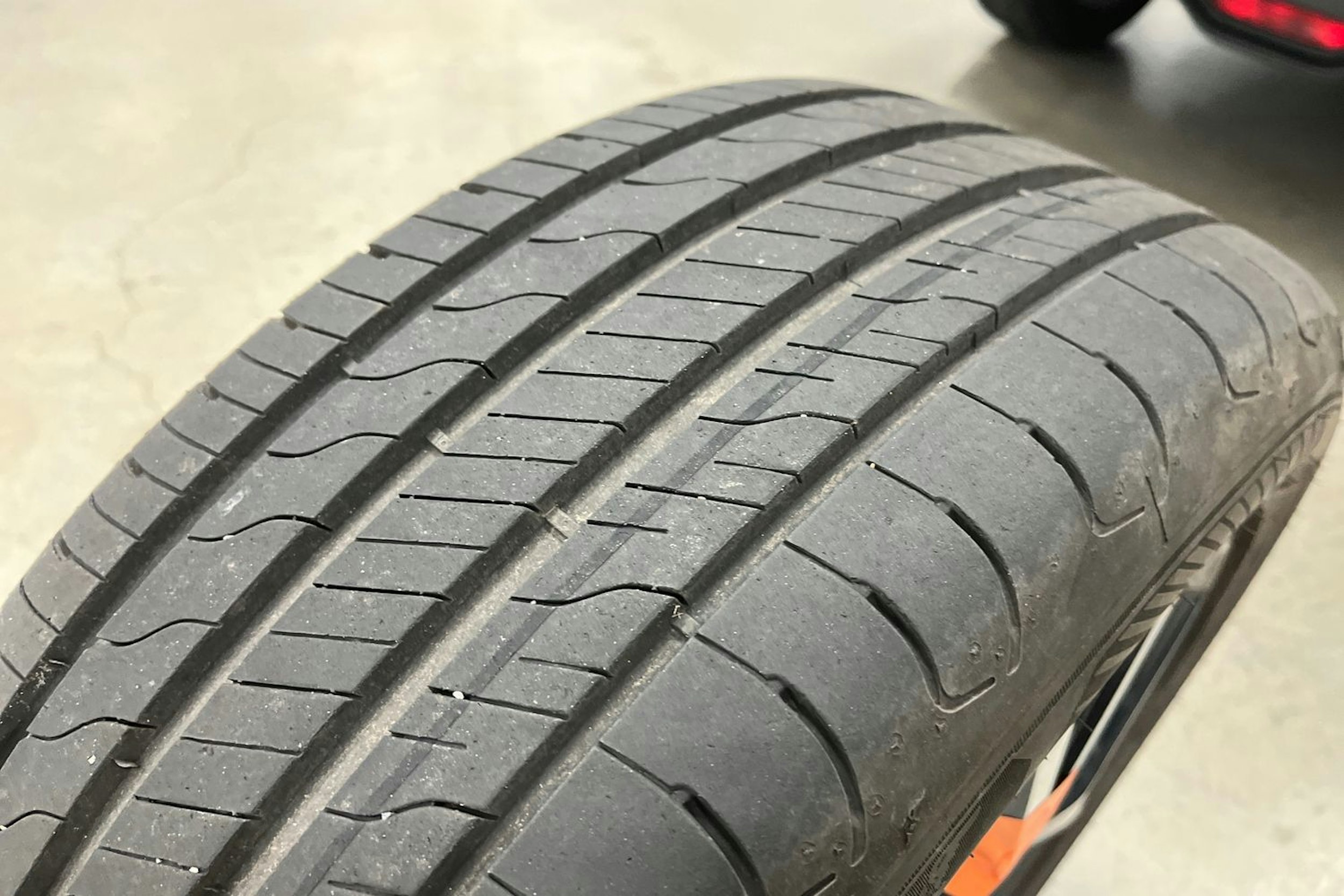 valkoinen Toyota C-HR 2019 kuva 35.