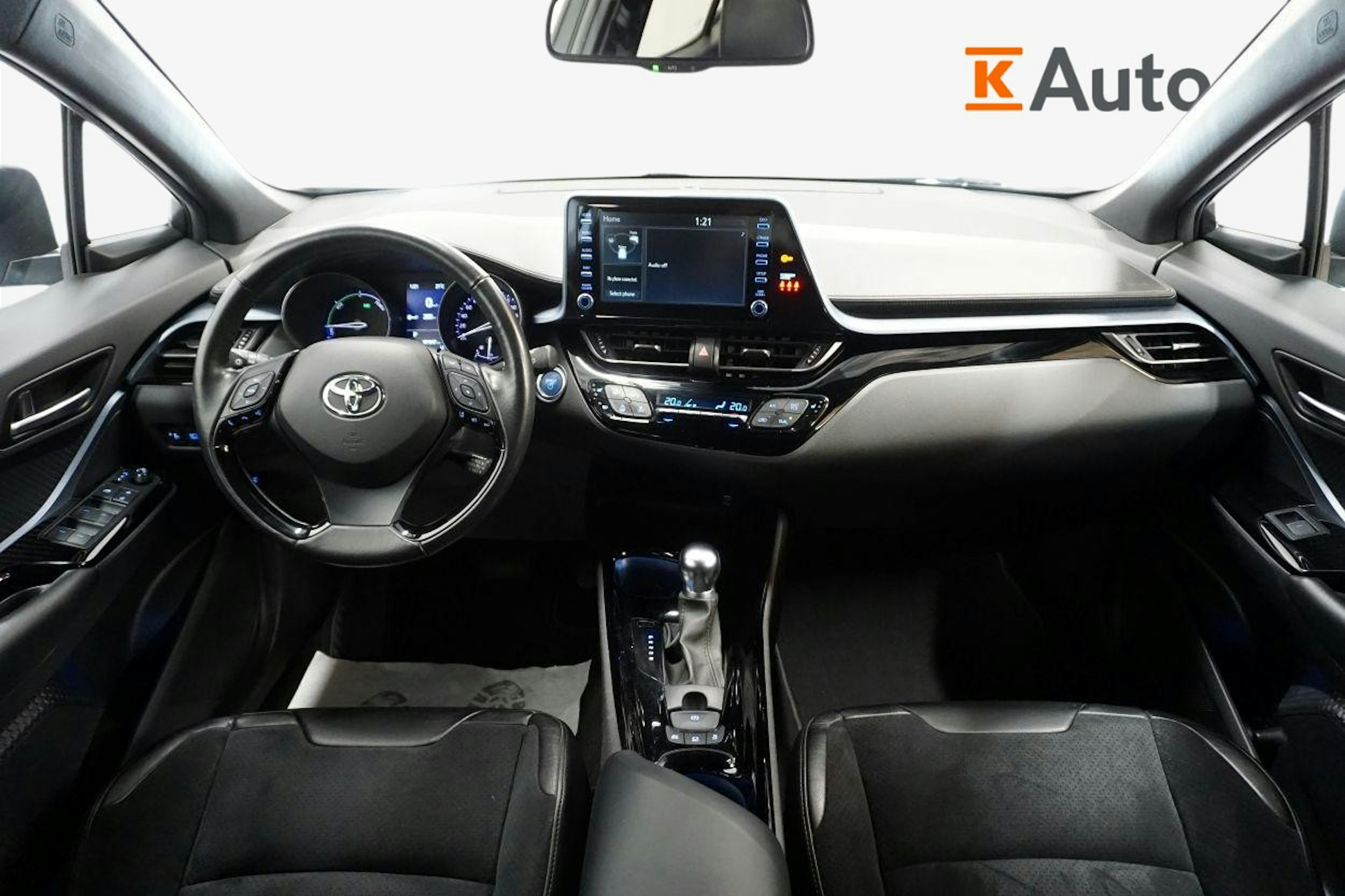 harmaa Toyota C-HR 2020 kuva 2.