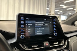 harmaa Toyota C-HR 2020 kuva 18.