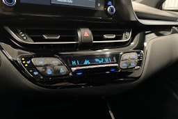 harmaa Toyota C-HR 2020 kuva 19.