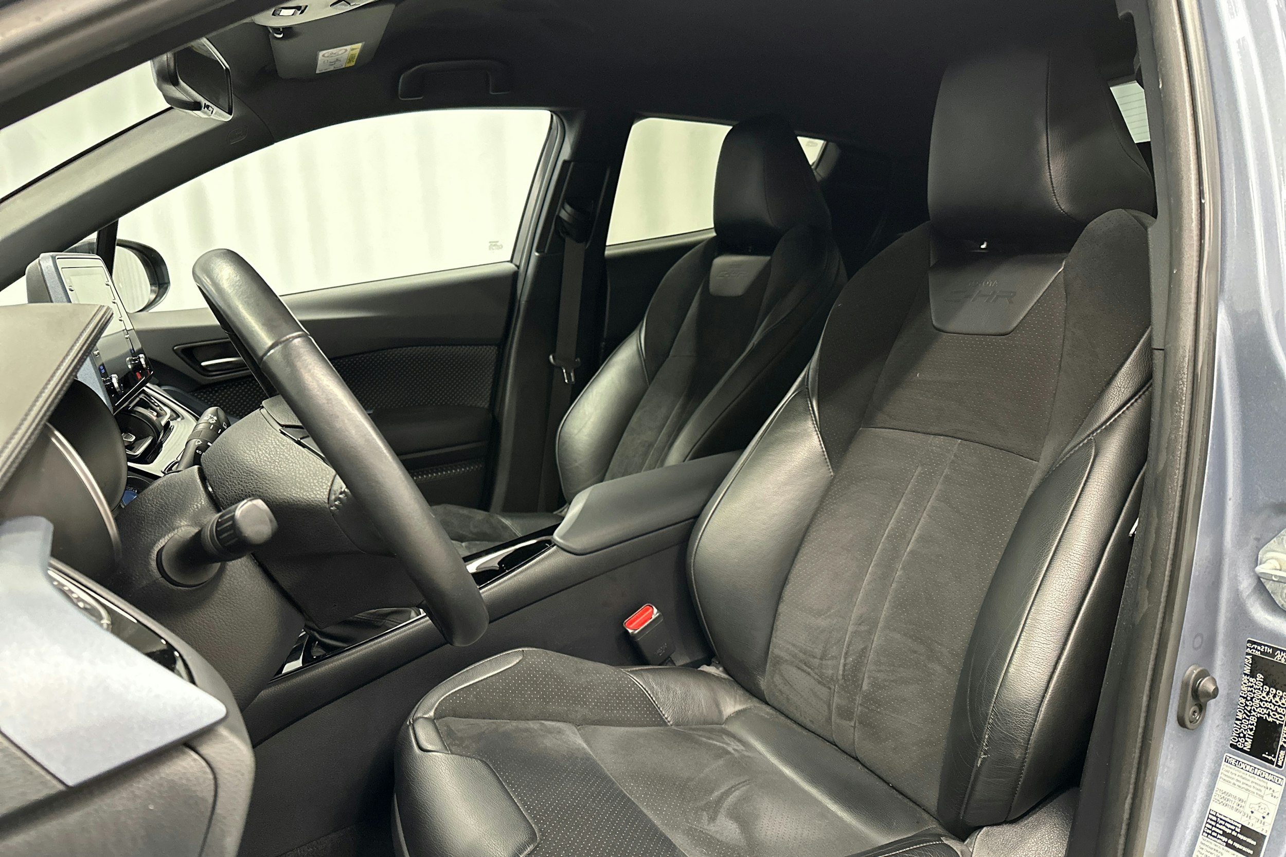 harmaa Toyota C-HR 2020 kuva 21.