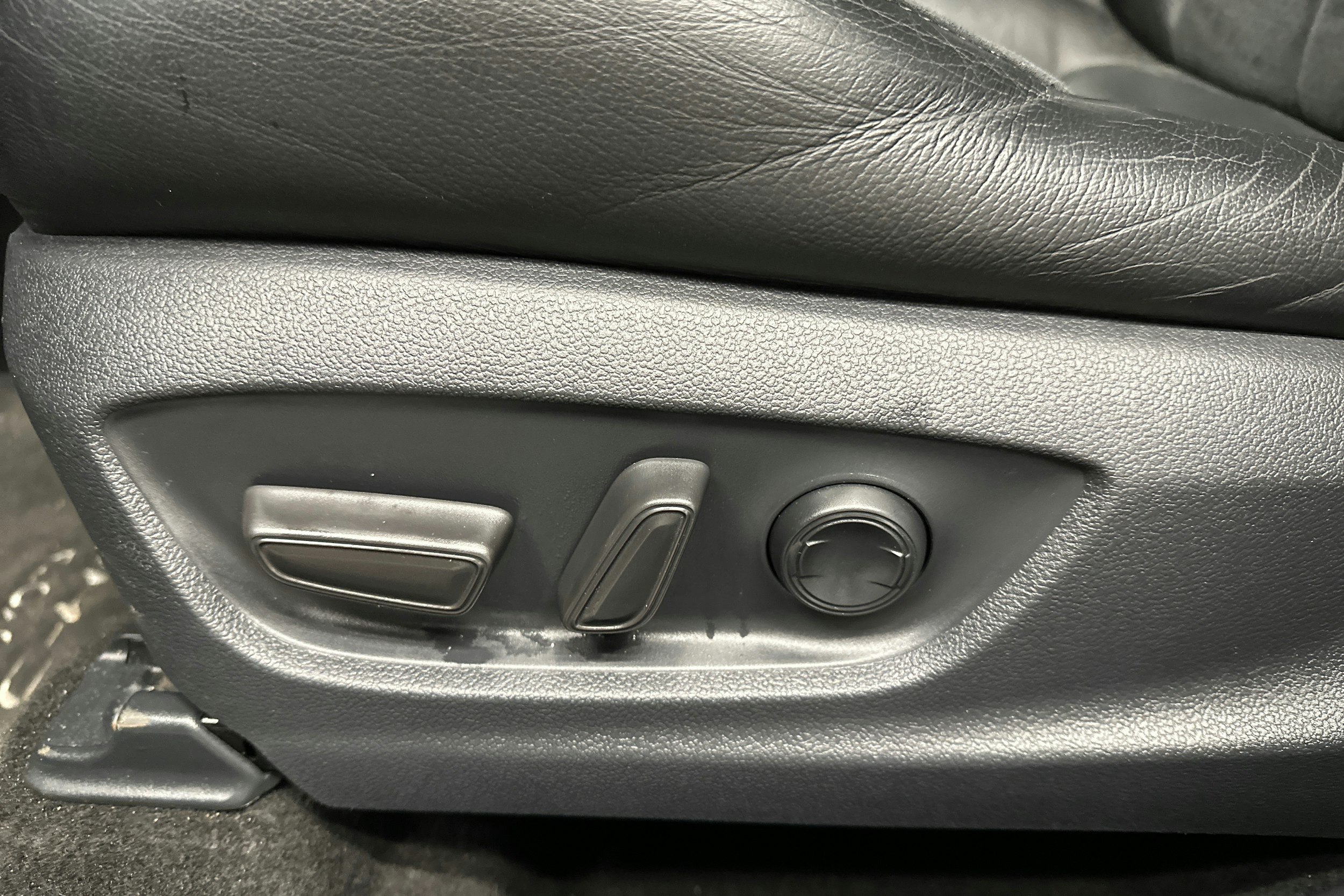 harmaa Toyota C-HR 2020 kuva 22.