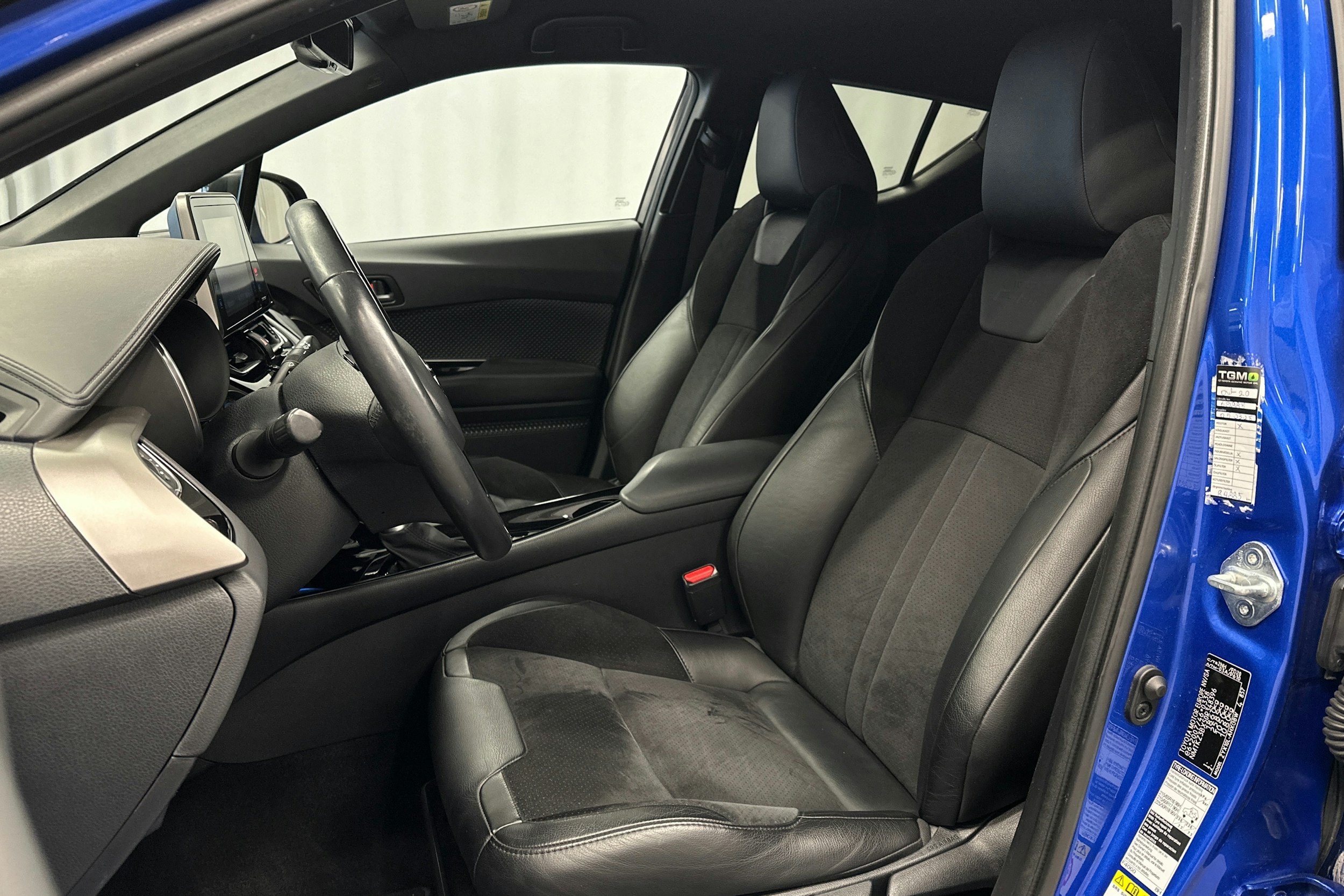 sininen Toyota C-HR 2020 kuva 15.