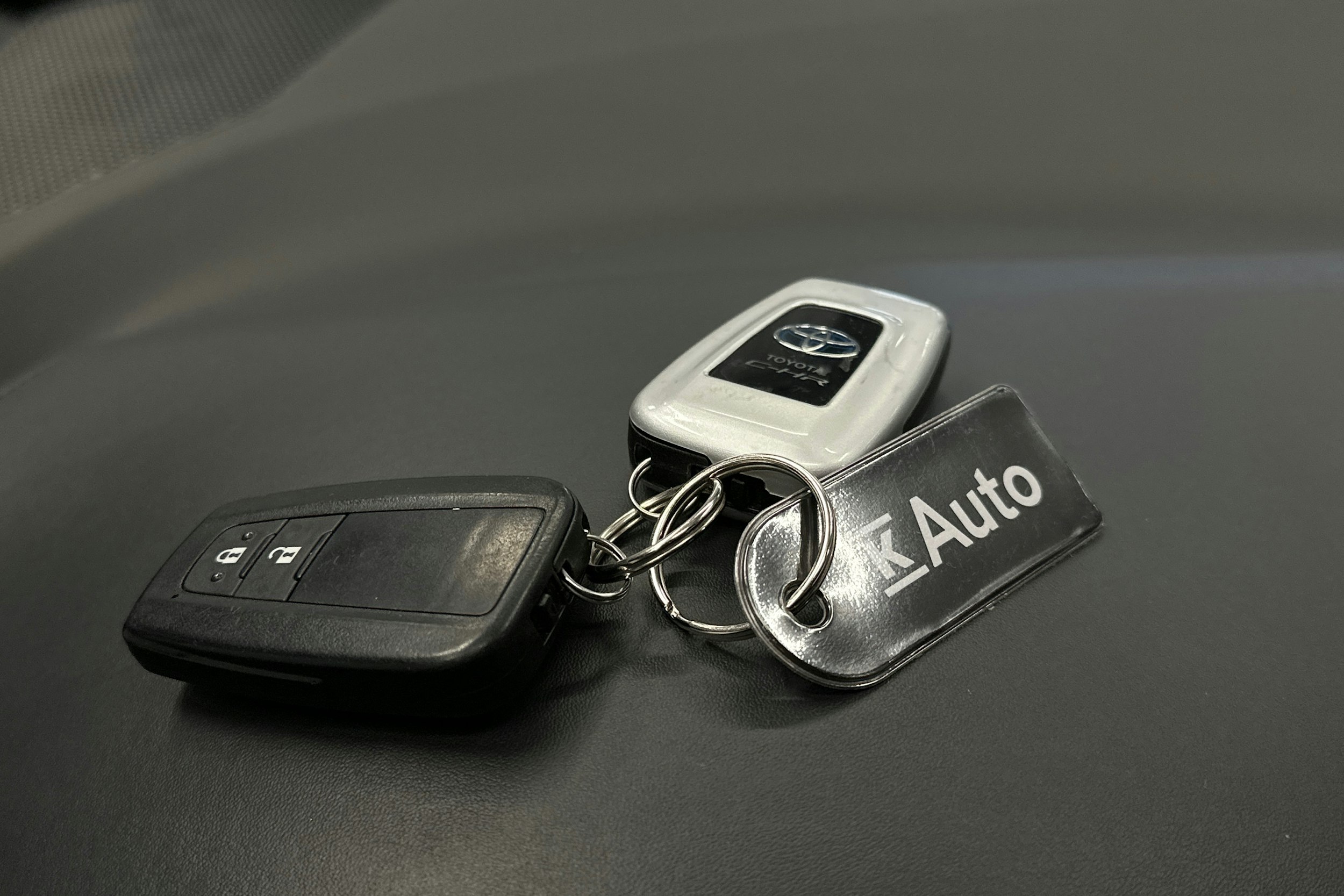 sininen Toyota C-HR 2020 kuva 25.