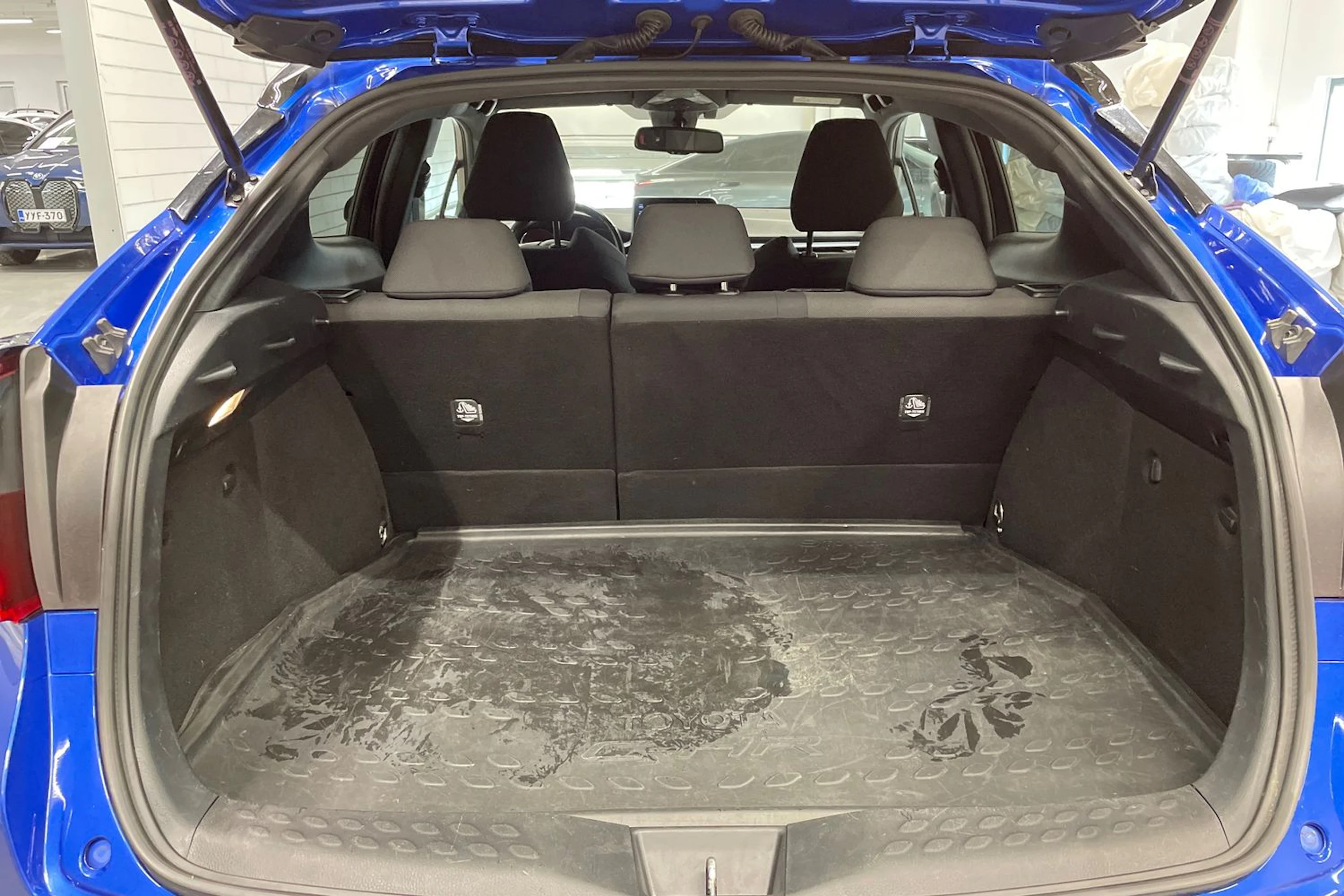 sininen Toyota C-HR 2020 kuva 12.