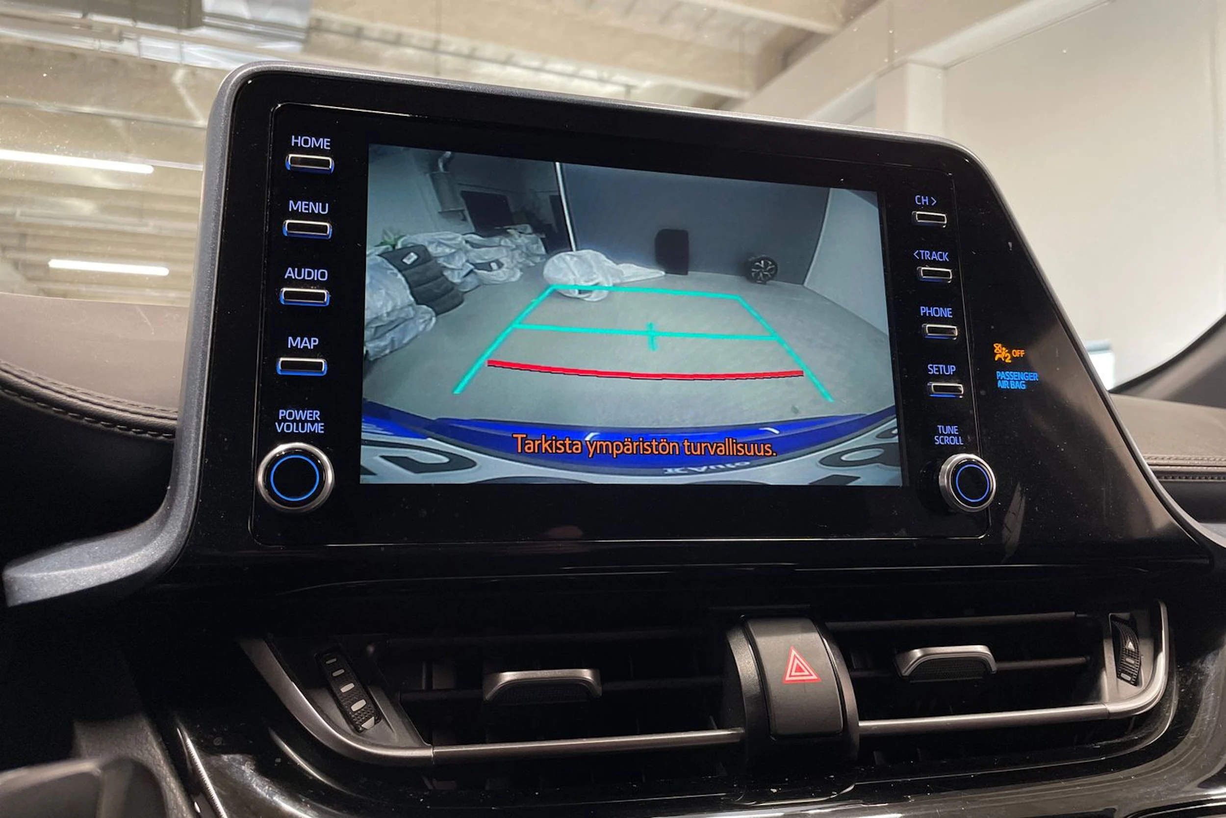 sininen Toyota C-HR 2020 kuva 17.