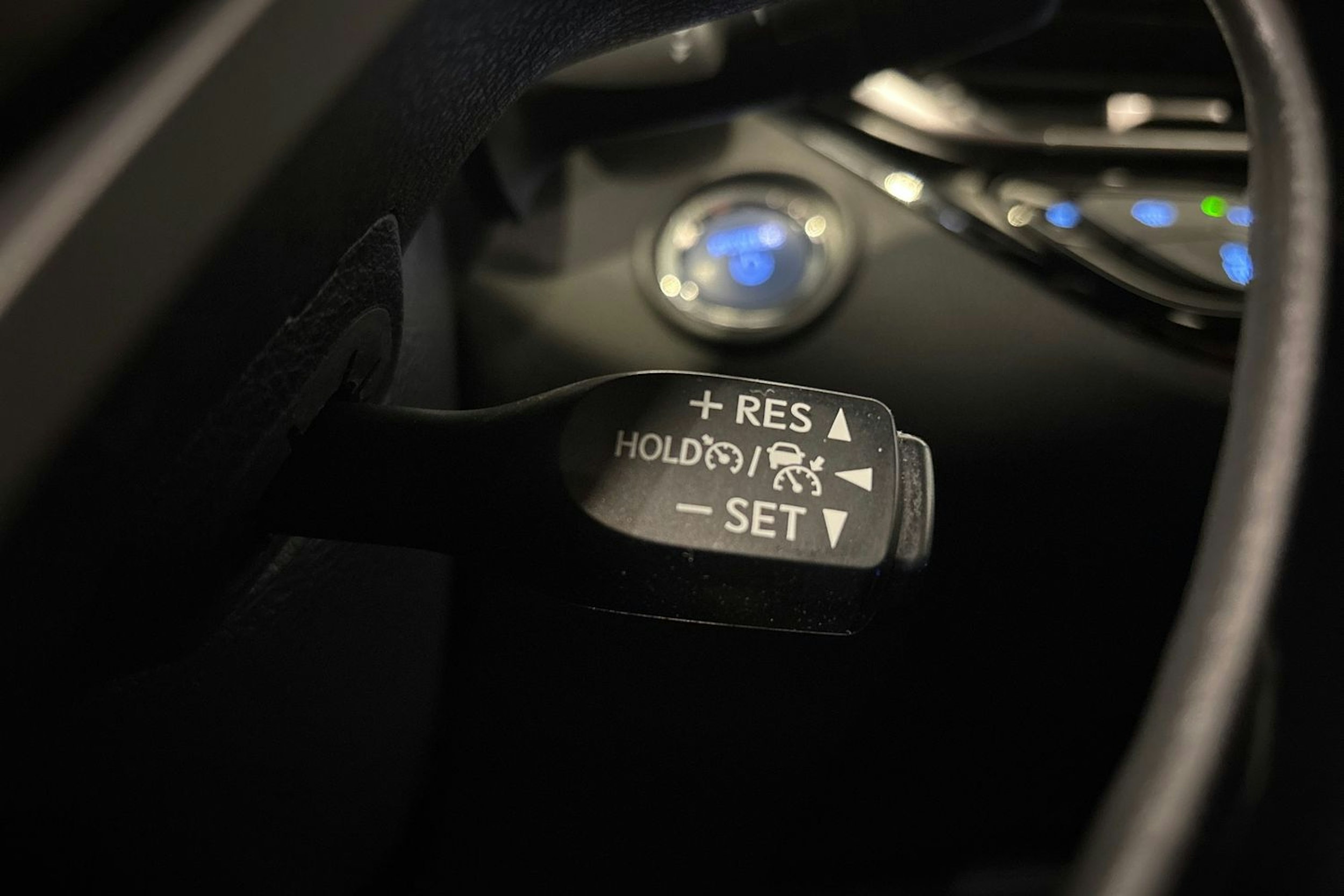 harmaa Toyota C-HR 2020 kuva 18.