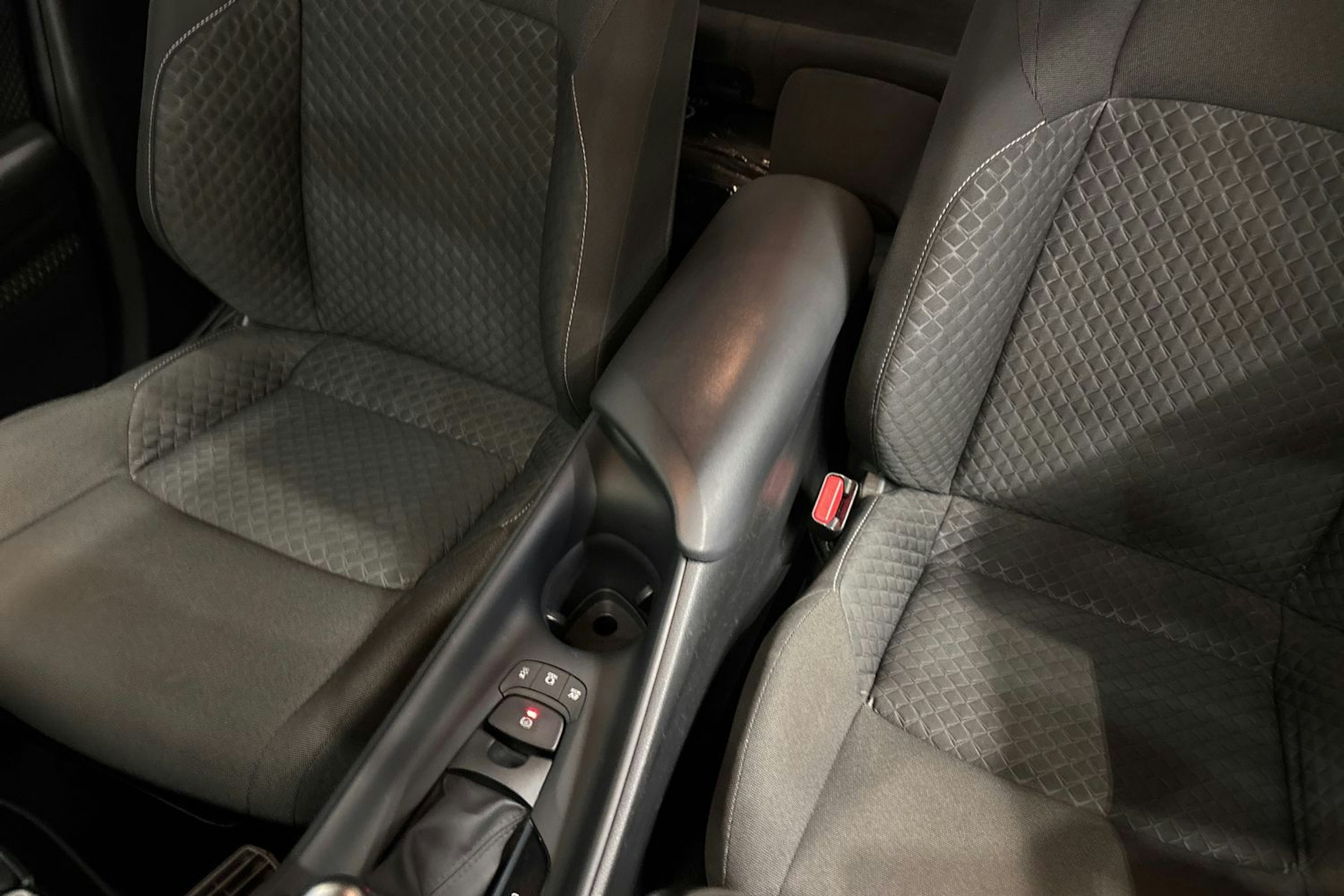 harmaa Toyota C-HR 2020 kuva 23.