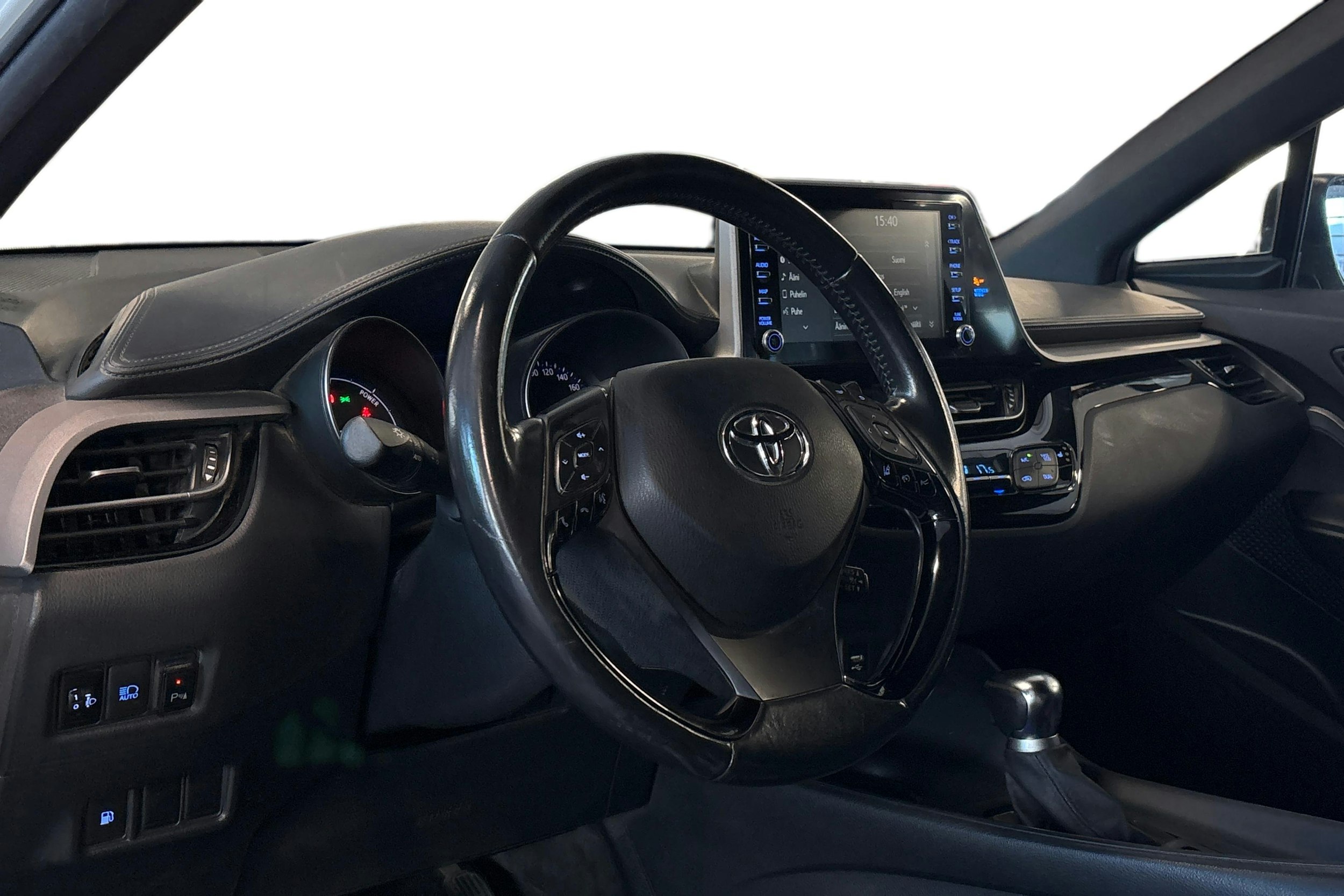 valkoinen Toyota C-HR 2020 kuva 3.