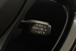 Valkoinen Toyota C-HR 2020 kuva 17.