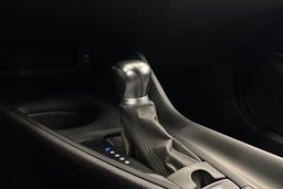 Valkoinen Toyota C-HR 2020 kuva 20.