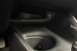 Valkoinen Toyota C-HR 2020 kuva 22.