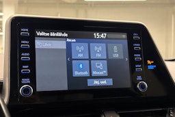 Valkoinen Toyota C-HR 2020 kuva 26.