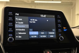 Valkoinen Toyota C-HR 2020 kuva 27.