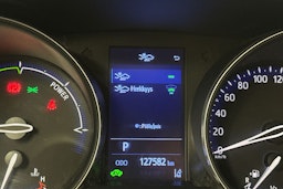 Valkoinen Toyota C-HR 2020 kuva 34.