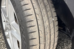 Valkoinen Toyota C-HR 2020 kuva 38.