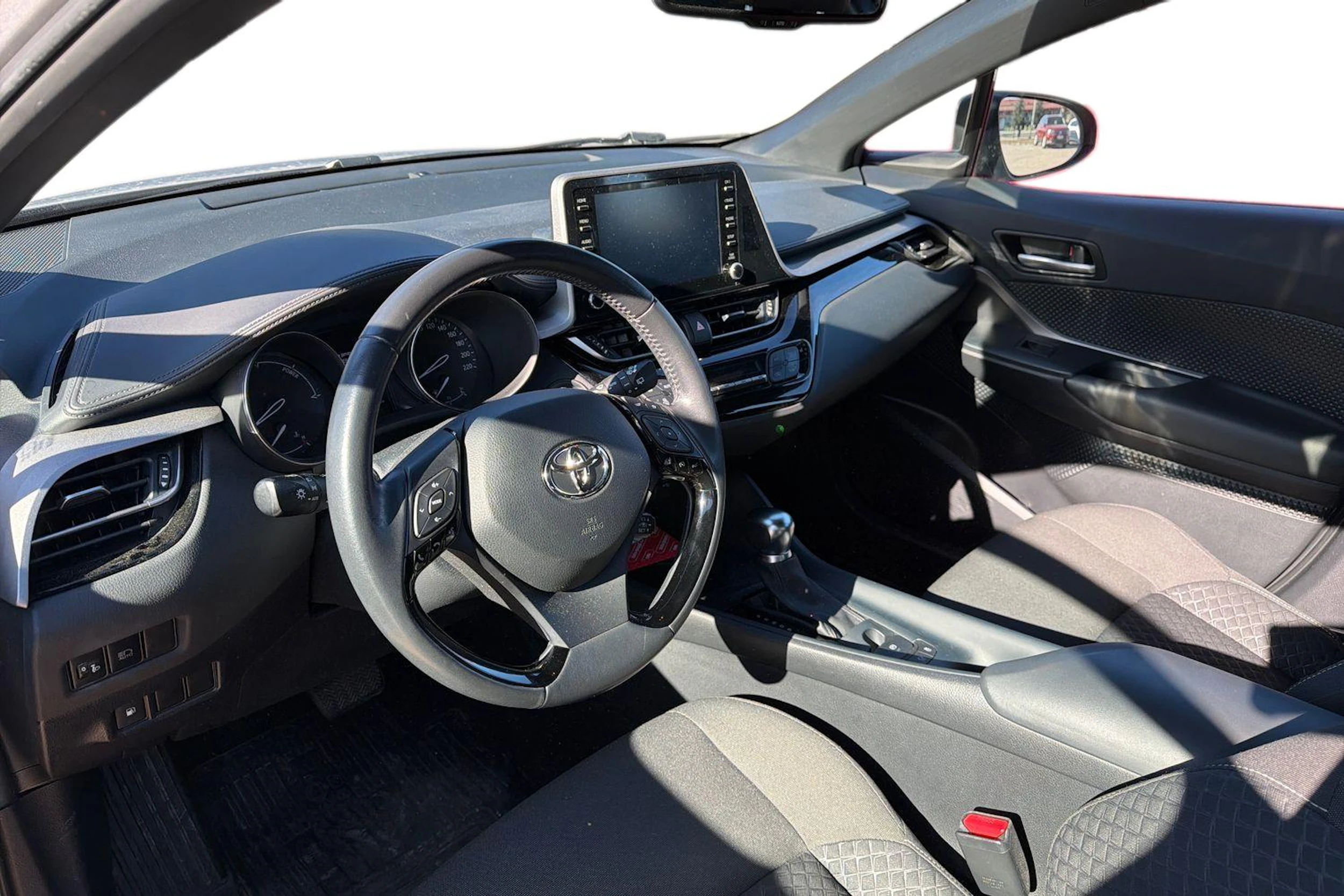 hopea Toyota C-HR 2020 kuva 3.