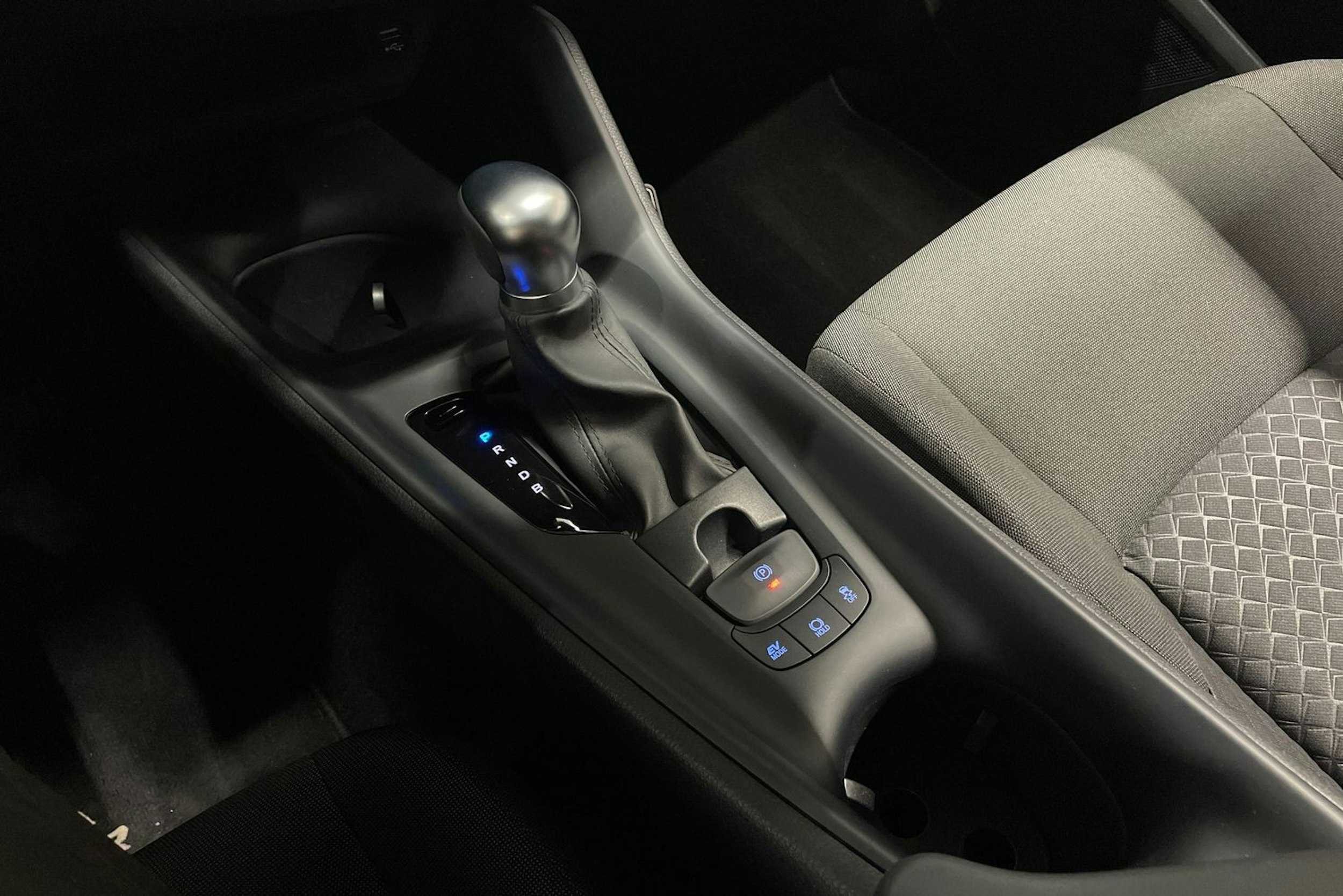 hopea Toyota C-HR 2020 kuva 20.