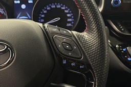 harmaa Toyota C-HR 2021 kuva 16.