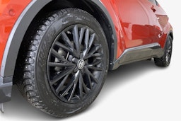 Oranssi Toyota C-HR 2021 kuva 9.