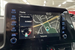 Oranssi Toyota C-HR 2021 kuva 12.