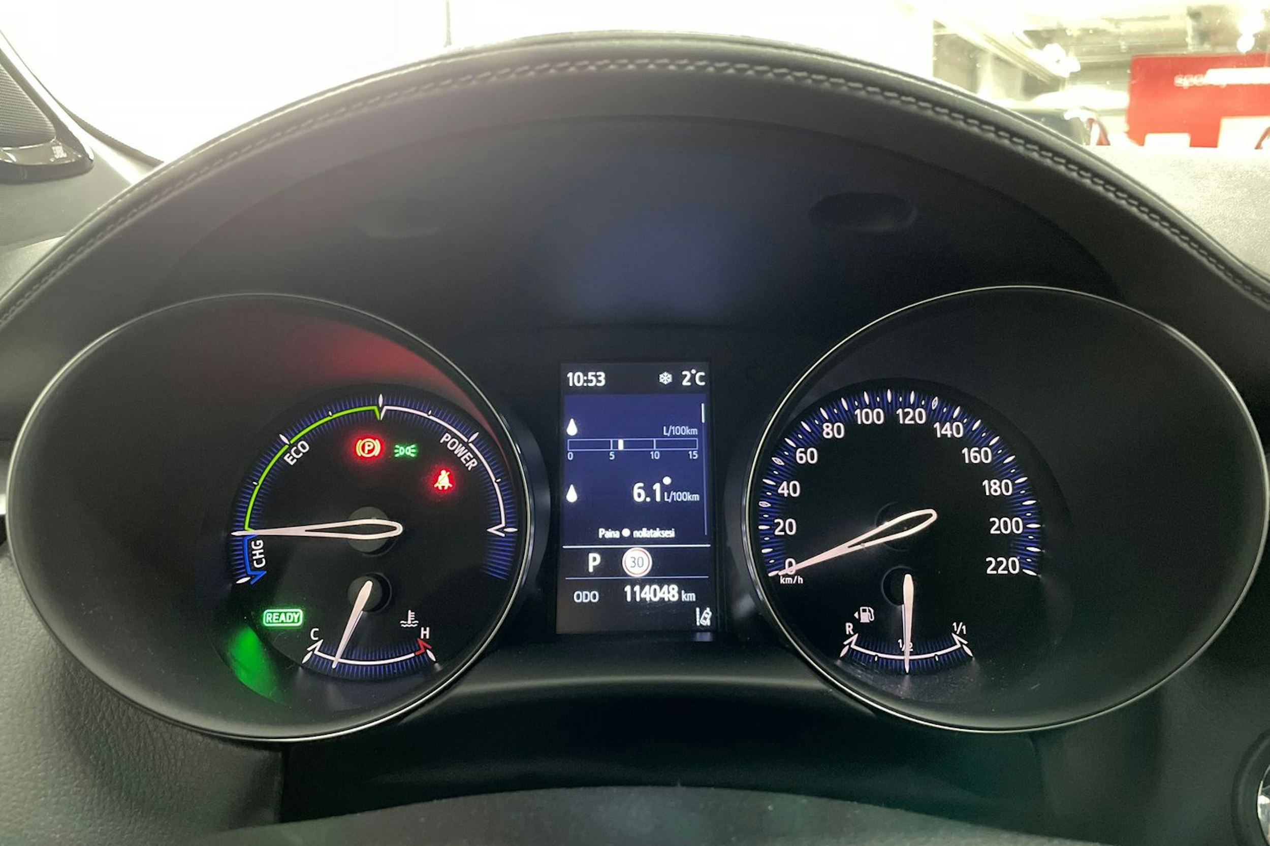 Oranssi Toyota C-HR 2021 kuva 15.