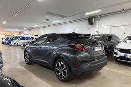 harmaa Toyota C-HR 2021 kuva 3.