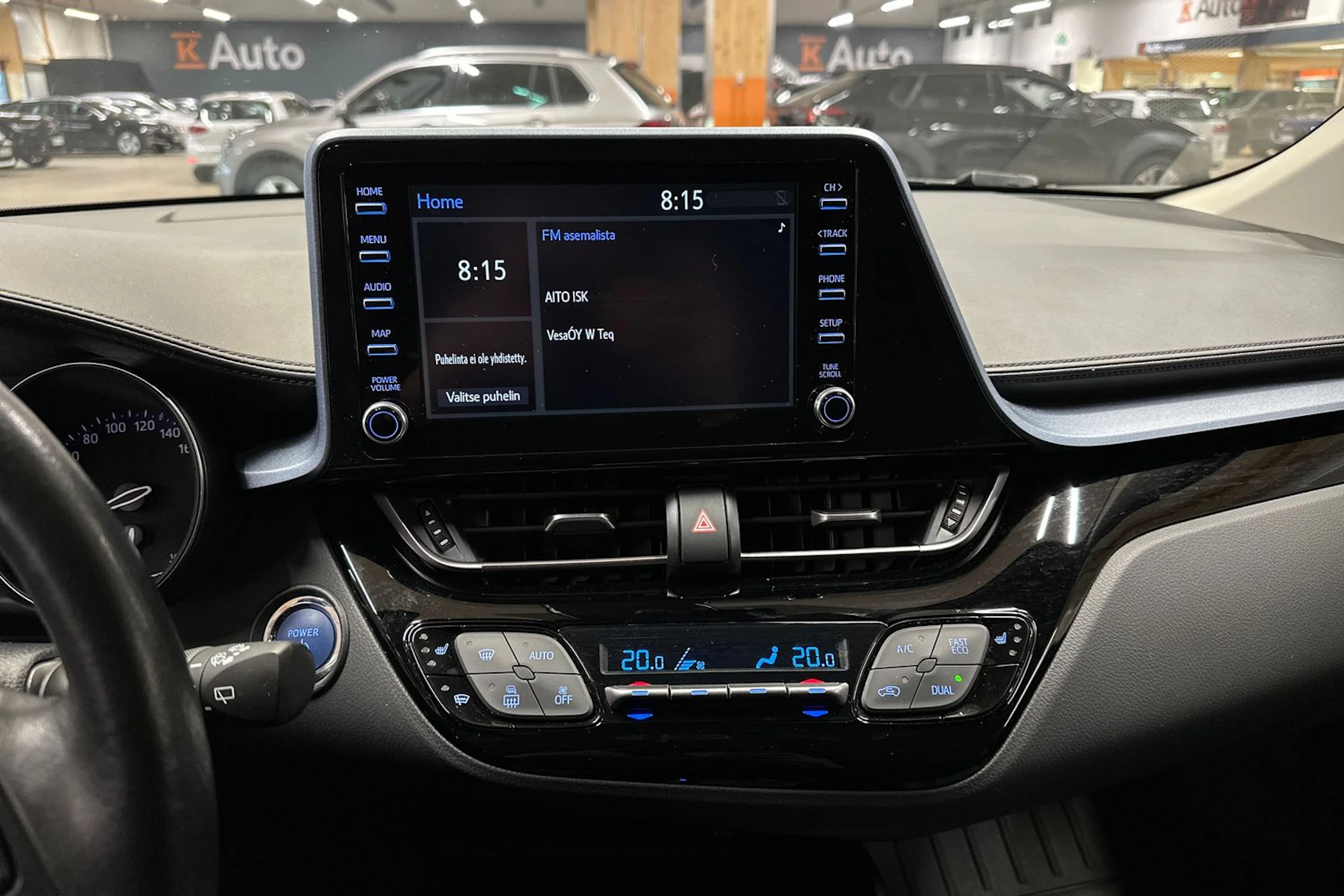 sininen Toyota C-HR 2021 kuva 16.