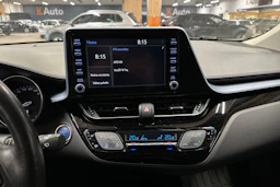 sininen Toyota C-HR 2021 kuva 16.