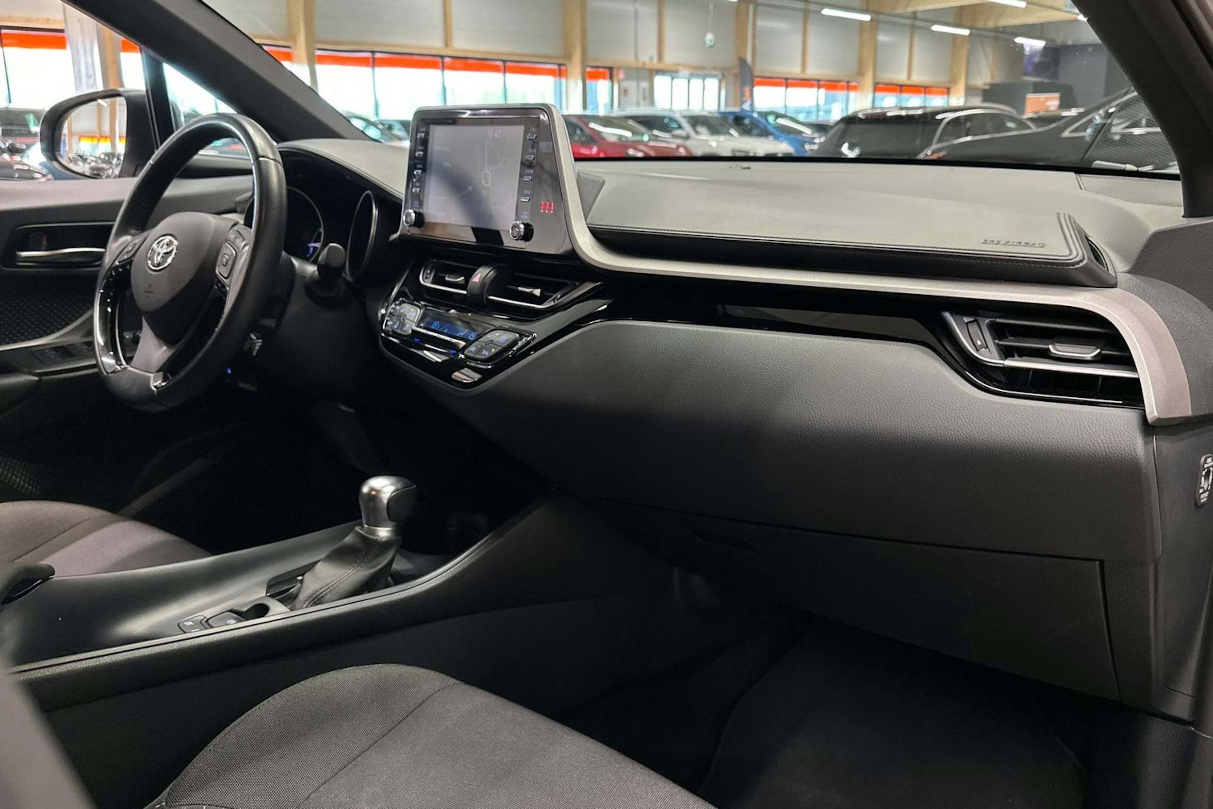 hopea Toyota C-HR 2021 kuva 12.