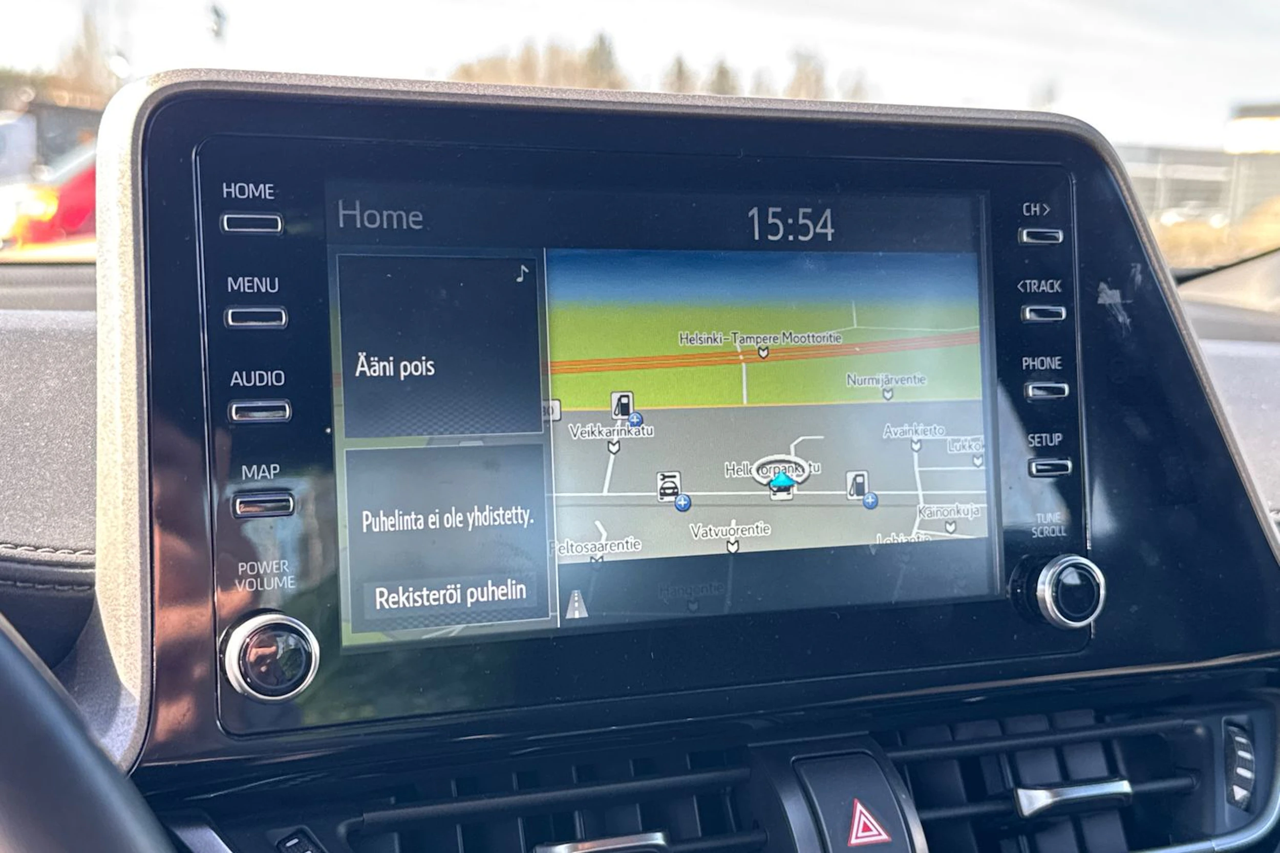 Harmaa Toyota C-HR 2021 kuva 7.